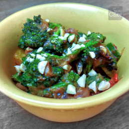 Stir Fried Broccoli In Peanut Sauce. Recipe