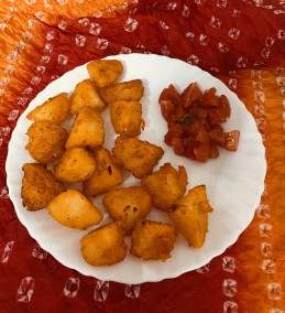 RED HOT POTATO FRITTERS