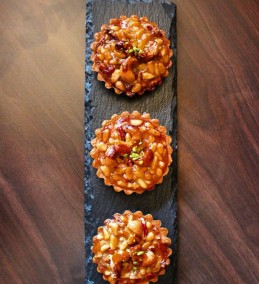 Crunchy nutty pinni tarts Recipe