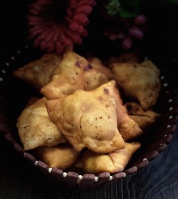 Punjabi Khasta Samosa Recipe