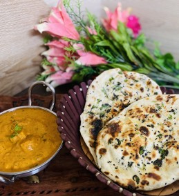 Shahi Paneer & Tandoori Garlic Naan Recipe