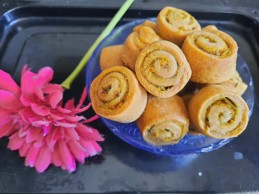 Baked Achaari Roll Recipe
