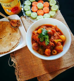 Traditional Aloo Pyaj curry Recipe