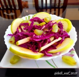 Red Cabbage, Green Apple and Grapes salad Recipe