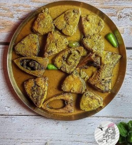 Sorshe Ilish/Hilsa cooked in Mustard Gravy Recipe