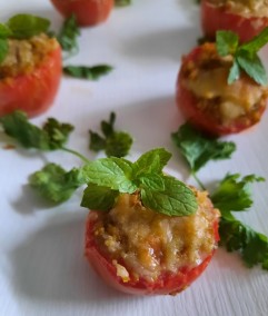 Soya Stuffed Baked Tomatoes Recipe