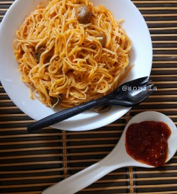 Mushroom Schezwan noodles recipe
