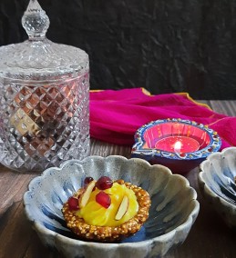 Amaranth and dates tart with kesar-elaychi Shrikhand Recipe