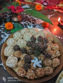 Puffed rice, poha and sesame laddu recipe